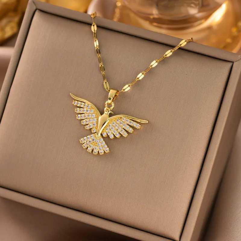 Fashionable Phoenix Necklace with Zircon Copper Inlaid Personality Pendant Necklace for Women Versatile Gold-Plated Jewelry X250718