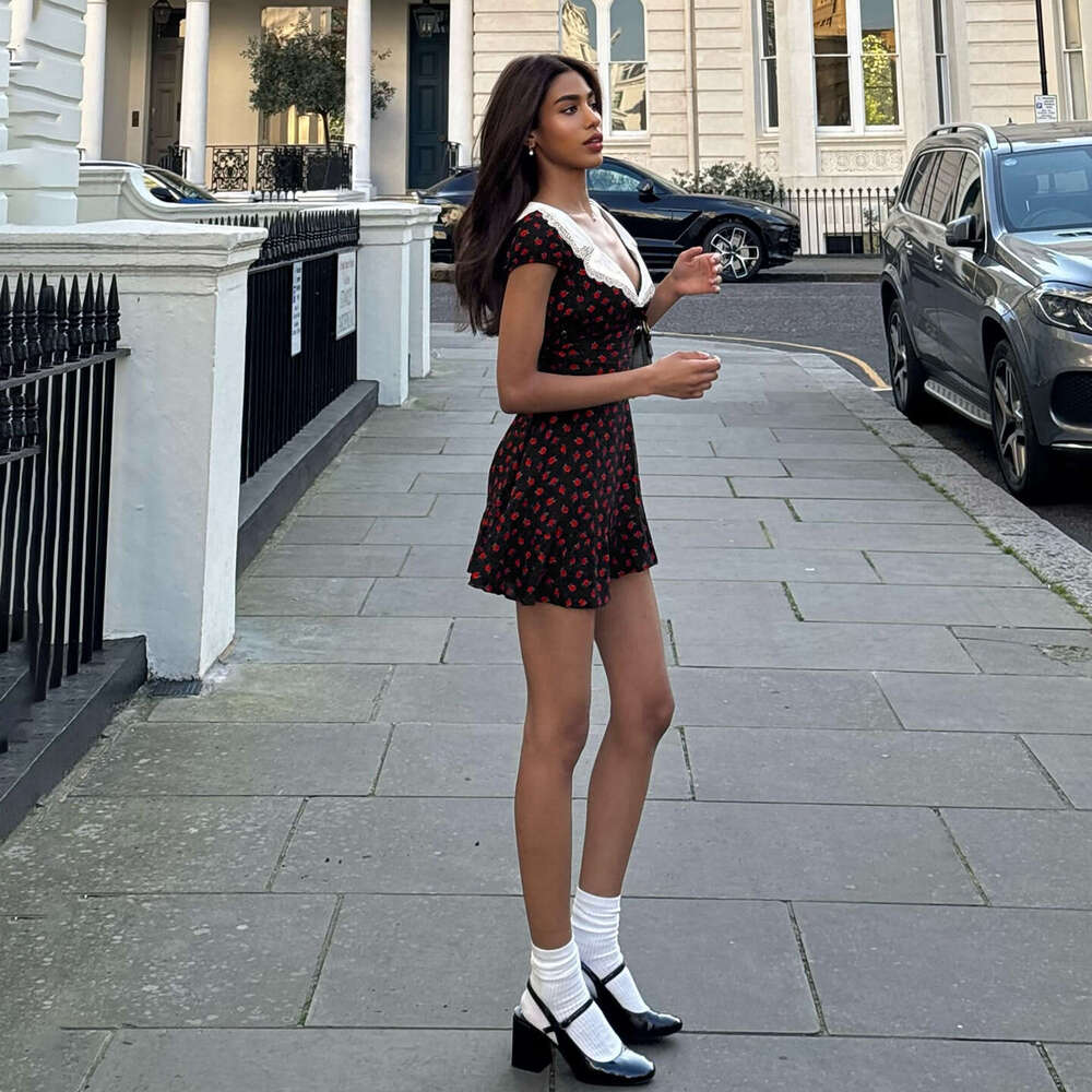 V-Neck Sleeve With Rose Floral Print, Sweet And Spicy Style, Waist-Cinching A-Line Short Dress B5 g5