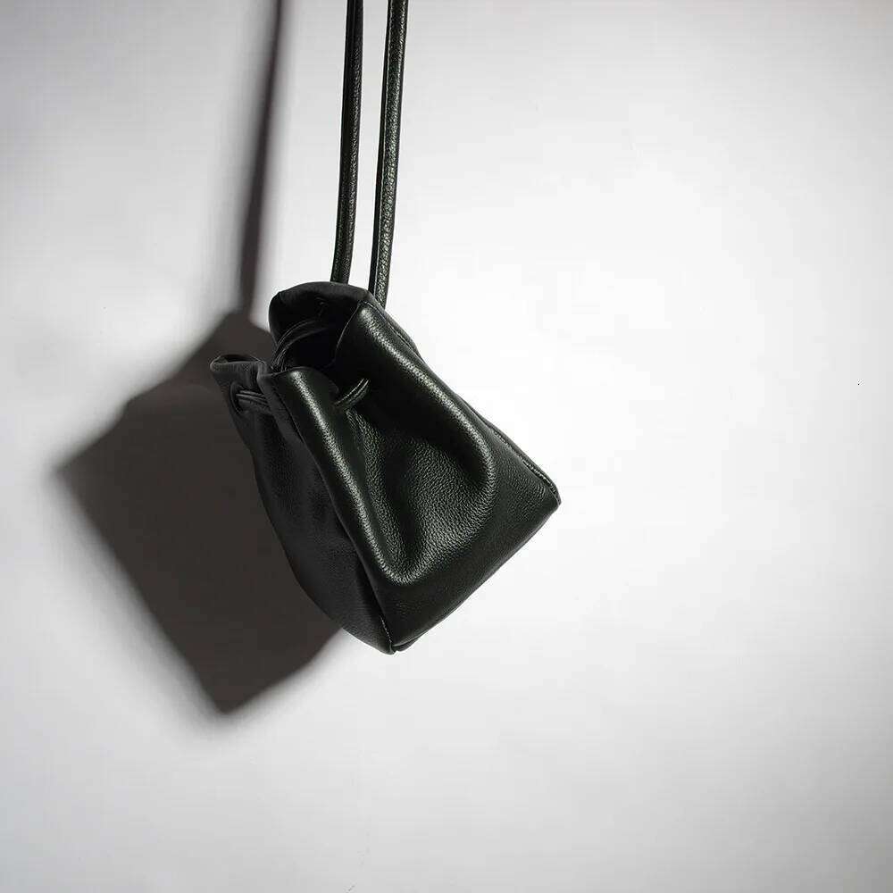 Black Leather Women's New Square Handheld Straddle Bucket Bag