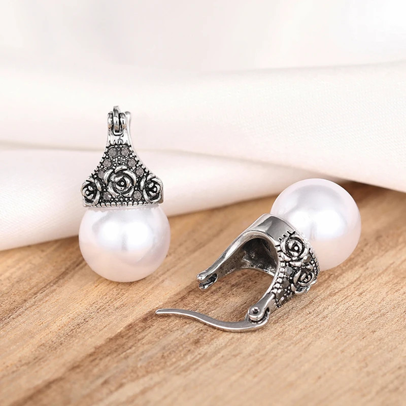 80s Vintage Style Simulated Pearl Drop Earrings Female Graceful Retro Party Accessories Delicate Rhinestone Jewelry for Women 250717