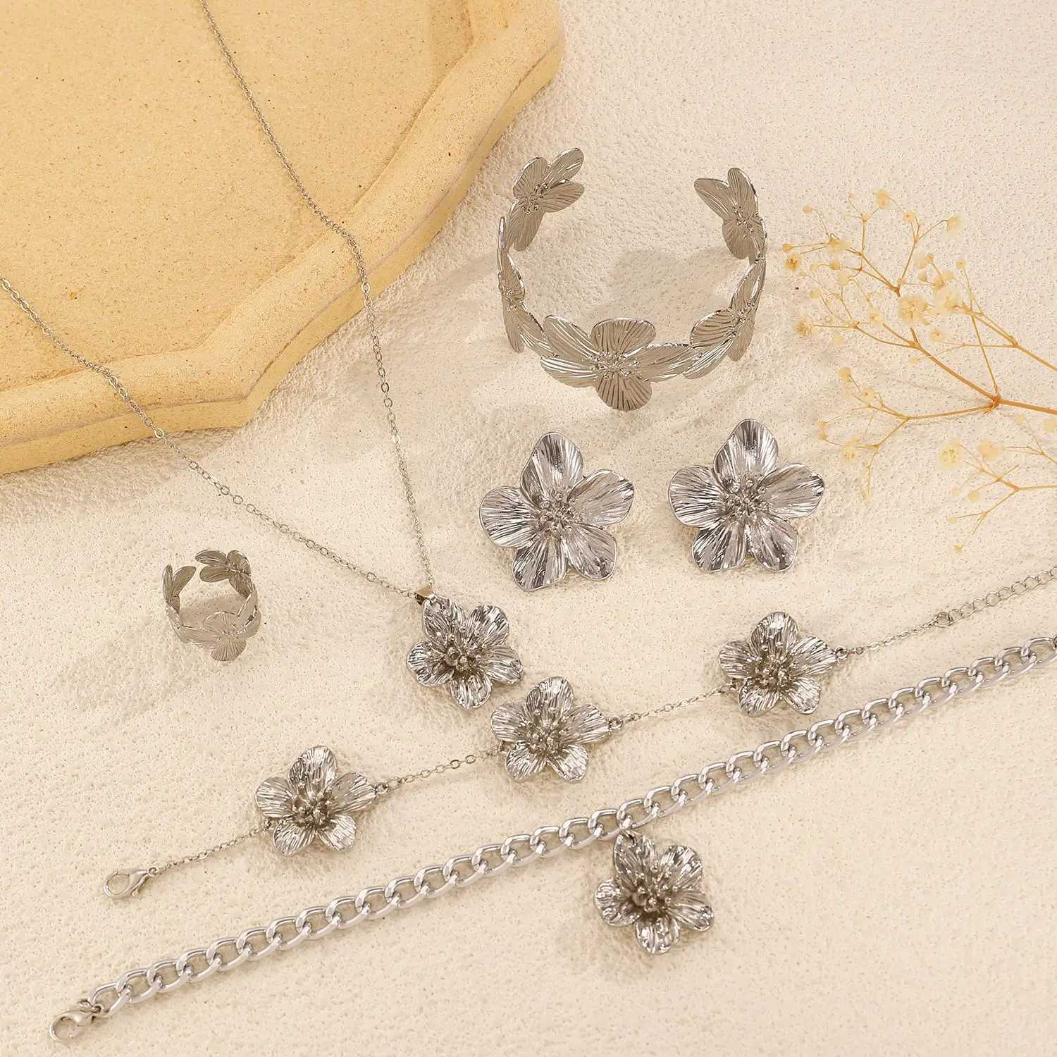 LATS Crinkle Textured Flowers Necklace Earrings Bracelet Anklet Ring Bracelet New Design Jewelry Set Fashion Accessories Gifts X2507181