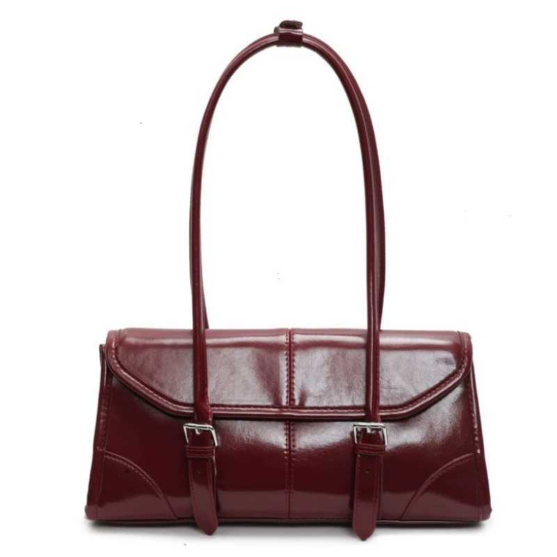 2025 Winter Y2K Trend Solid Color Burgundy Underarm Bag for Men Oil Wax Leather Shoulder Bag Mens Handbags Tote Bags Y250718