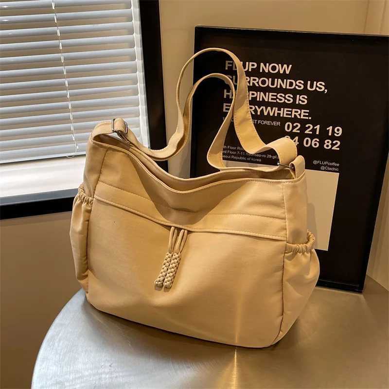 2025 Fashion Large Capacity Women Canvas Shoulder Bag Casual Commuting Tote Bag Womens multi-pocket student crossbody bag Y250717
