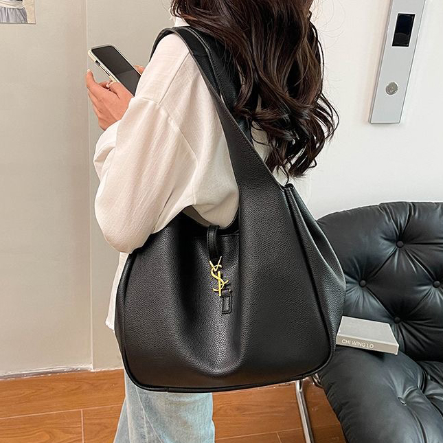 Designer bag Bucket Bag Shoulder Bag Luxury Bag Crossbody Designer 2025 Women Elegant Versatile handbag Casual commuting Crossbody bag Manifest temper