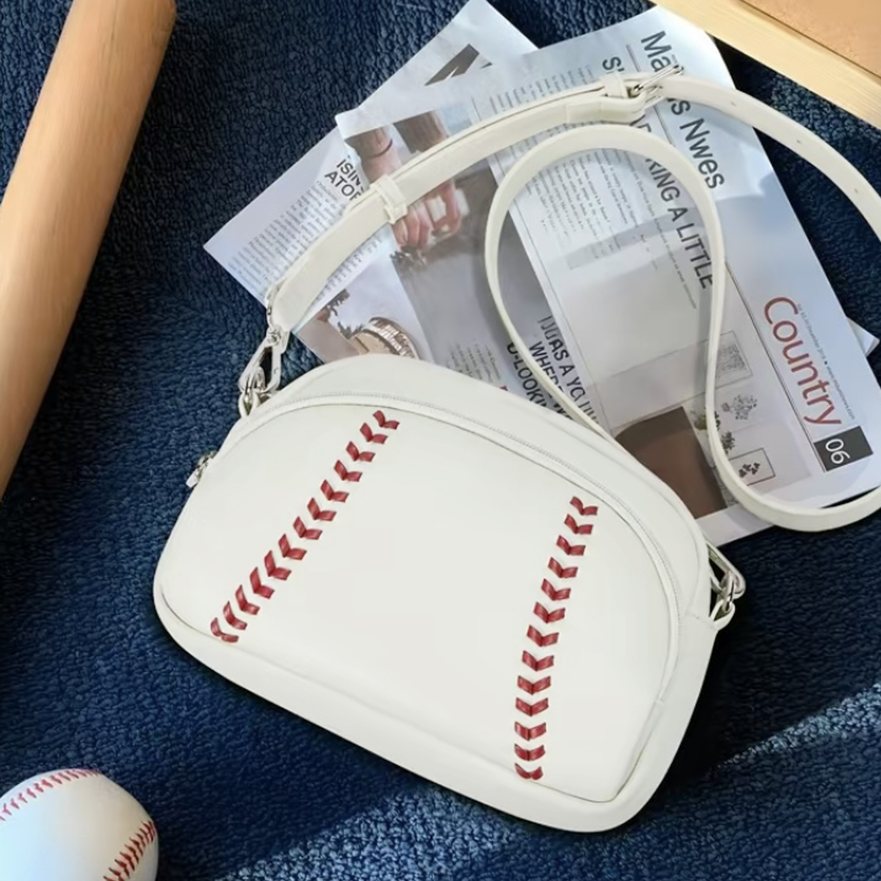 New Hot Selling Leather Retro Fashion Baseball Shaped Designer Bag Single Shoulder Crossbody Bag Outdoor Casual Crossbody Bag Sporty Handbag
