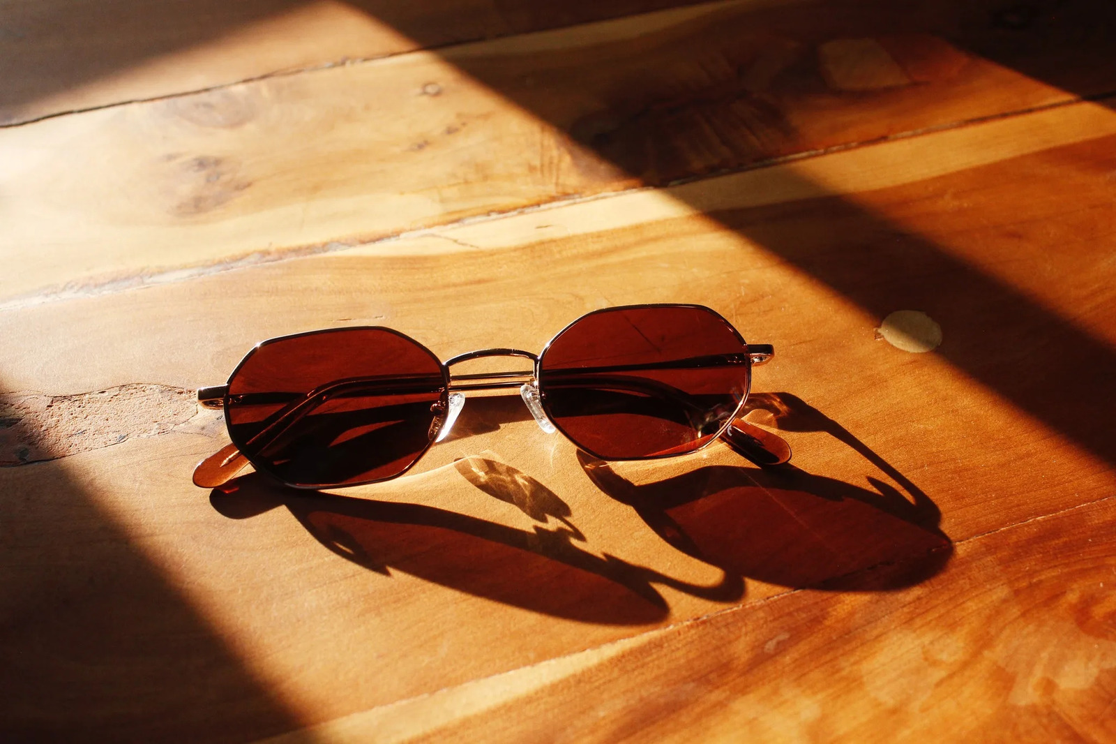 ZENOTTIC Retro Small Polygon Polarized Sunglasses Women Metal UV400 Sun Glasses Men Anti- UV400 Goggles Driving Eyewear 250712