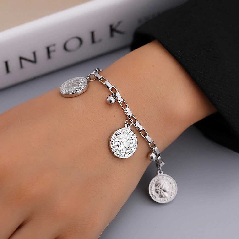 Stainless Steel Bracelets Grunge Gothic Portrait Coin Pendants Exquisite Charms Bracelet For Women Jewelry Party Gifts X250718