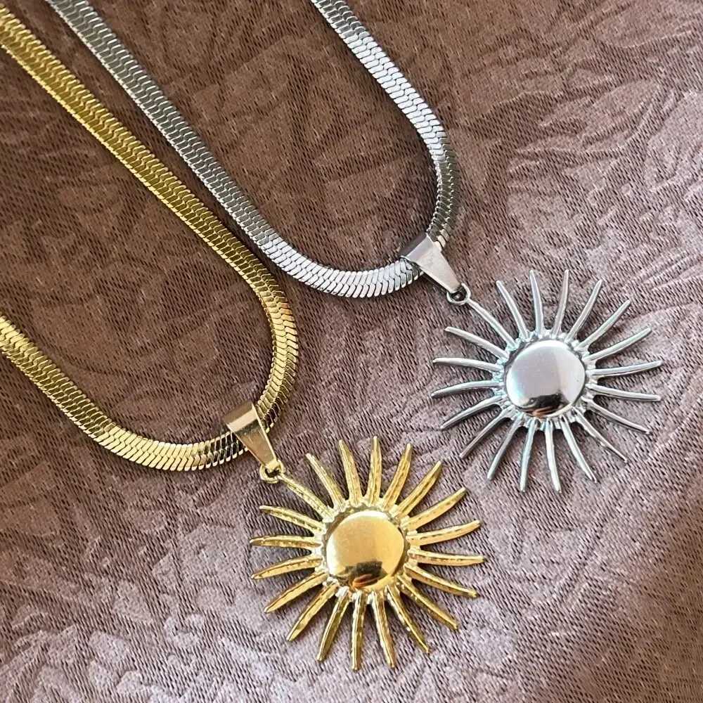 Vintage Sun Pendant Necklace Hydroforming Process Stainless Steel Waterproof Jewelry Accessories X250718