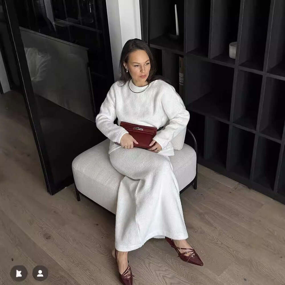 Autumn Winter Elegant Soft Thickened Round Neck Sweater Fishtail Two-Piece For Women OL Style Top + Skirt Set B5