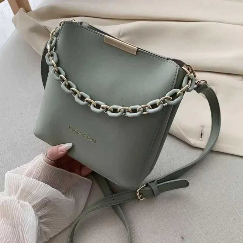 Womens Leather Fi Senior Small Fresh Chain Bucket Bag Shoulder Crossbody Handbag Tote Bags for Women Bolsos Para Mujer XJ250718