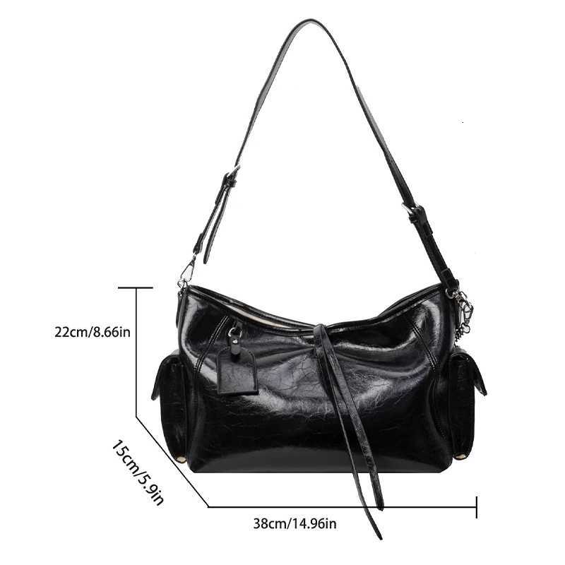 2024 New High Quality Large Capacity Mens Bag Unique Black Commuter Dumpling Bag with Chain Strap Crossbody Shoulder Bag Y250730