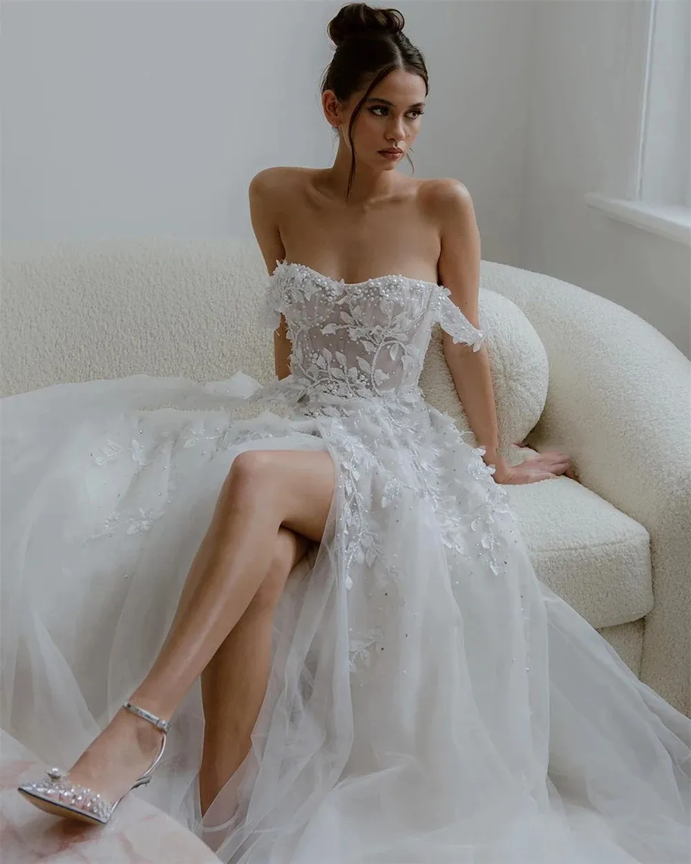 Princess Wedding Dress Off The Shoulder Backless Straps Sleeveless Floral Sweep Train 2025 Lace Appliques Bridal Gowns Robe De Mariage Garden Plus Cus