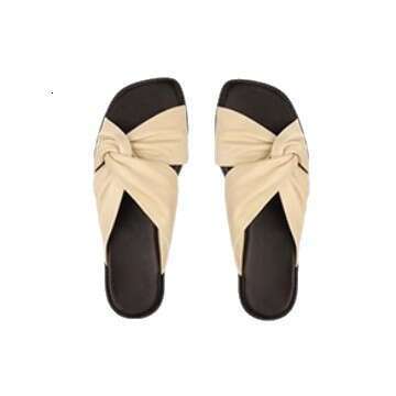 Designer Comfortable Soft Leather Wrinkled Twist Versatile Flat Sandals Outdoor Square Toe Cloud Half Slippers for Women