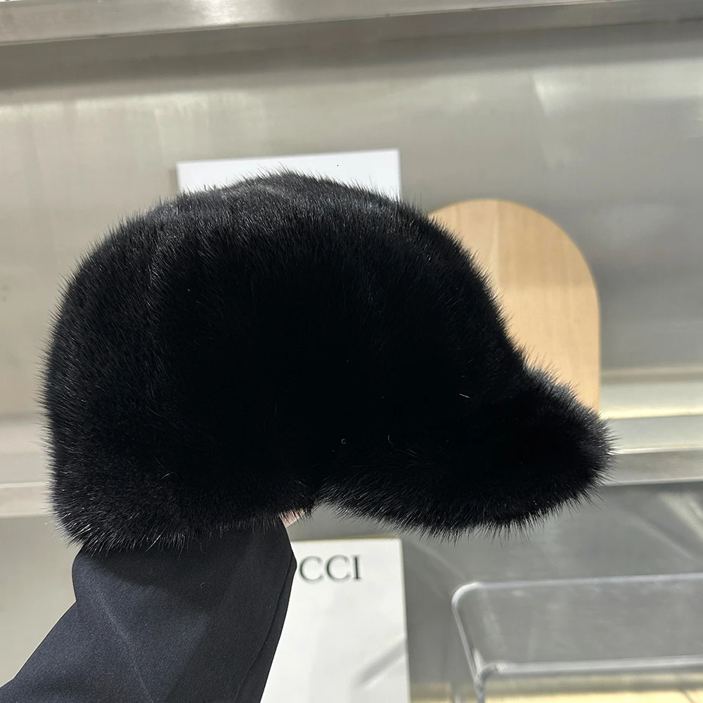 Real Mink Fur Hat Winter Women Keep Warm 100% Genuine Mink Fur Hats Natural Quality Female Fashion Mink Fur Cap Lady Outdoor Cap 250717