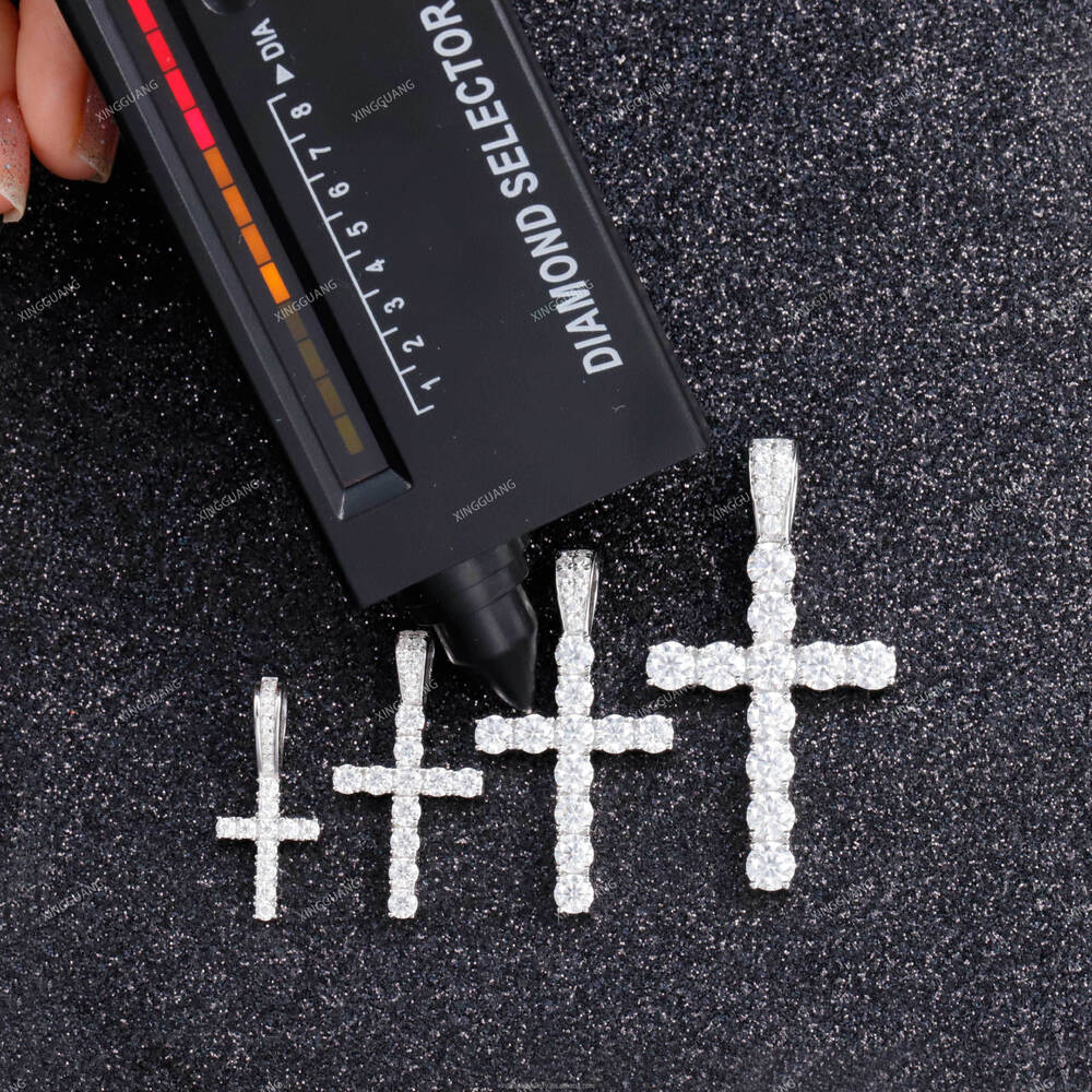 Ready to Ship Hot Sale Moissanite Cross Pendant 3mm 4mm 5mm 925 Silver Pendant D Color Moissanite Pendant for Tennis Chain