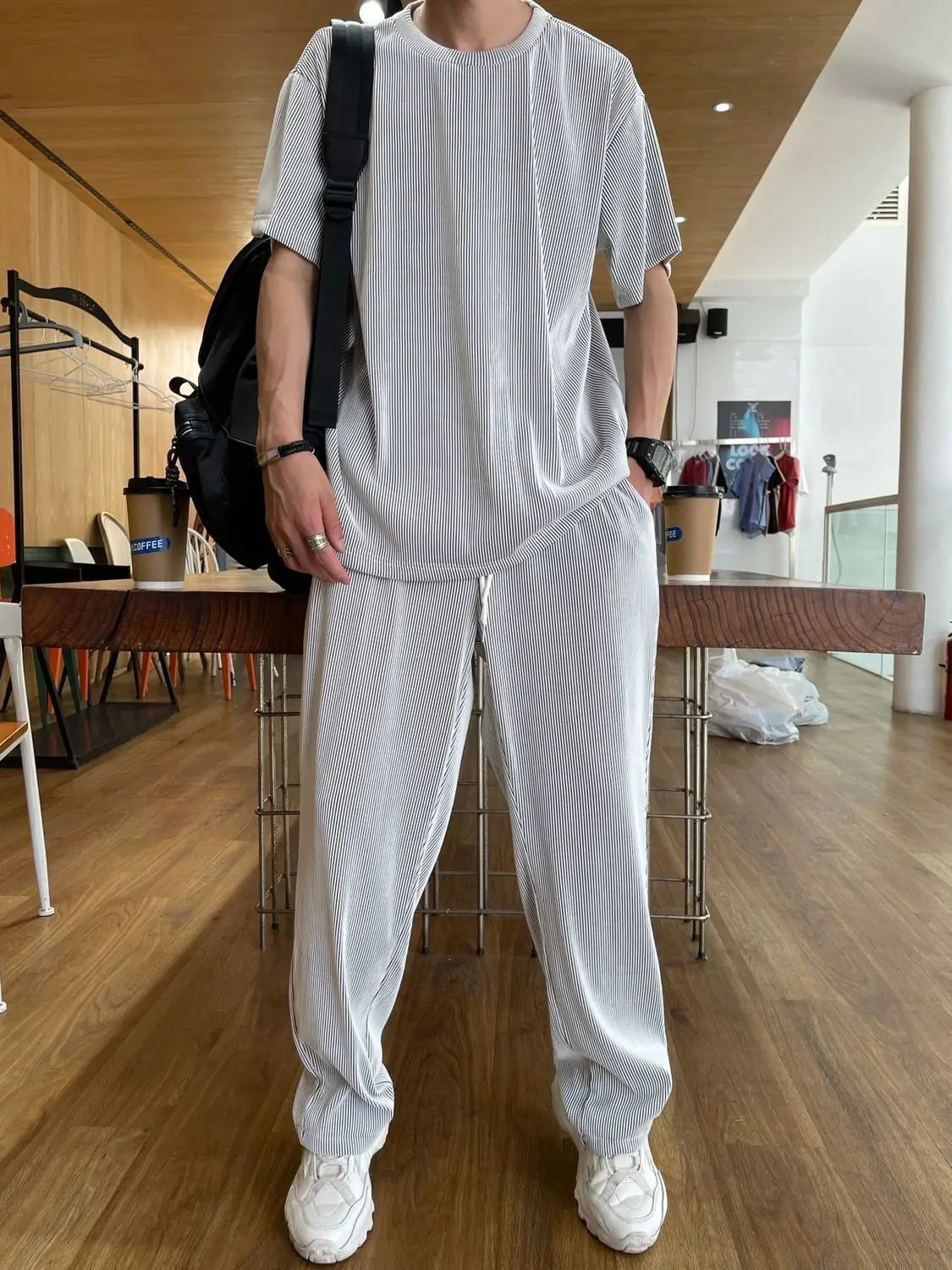 2025 mens ice silk set cool and breathable fashion trend mens ice silk set casual and comfortable 250715