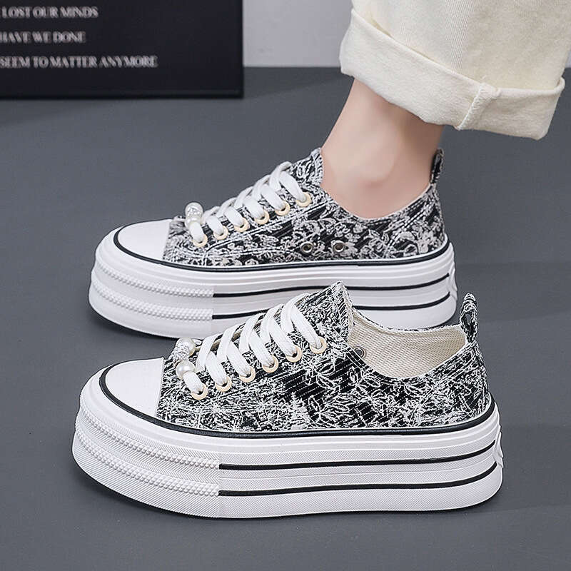 2025 Spring Season New Thick-Soled Canvas for Women Round Toe Student Free shipping Casual Shoes Painted Height-Increasing Free shipping Sneakers BR60
