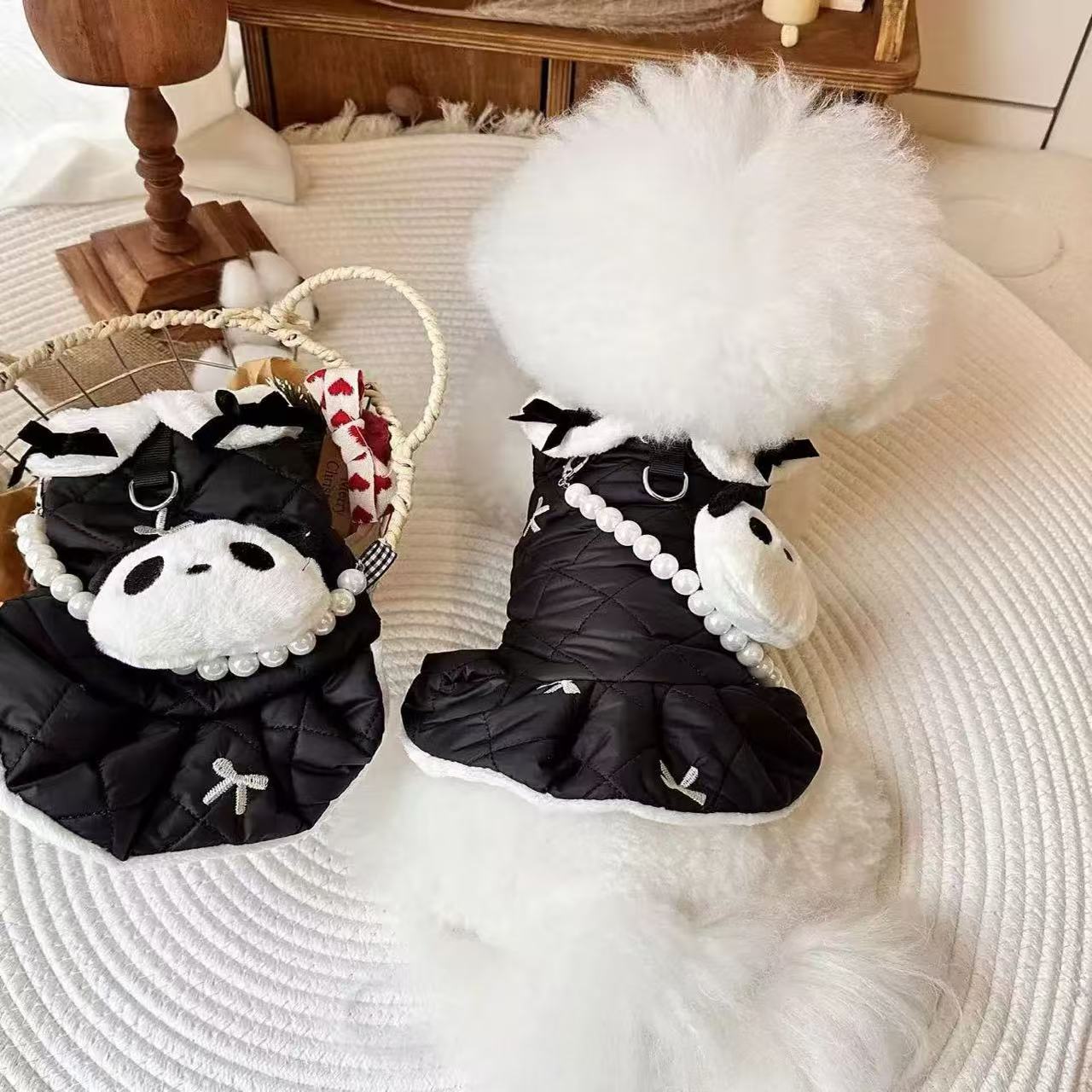 T751 New autumn and winter pet dog clothing can be pulled clothes out of the chest back panda denim vest hat set