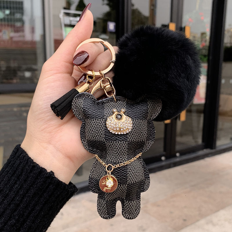 Creative Bear High-end Leather Men Women Personalized Car Keychain