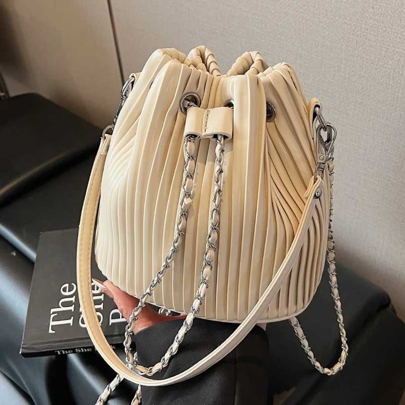 Women Crossbody Bag New FAshion Pleated Chain Shoulder Bag Simple Versatile Bucket Bag Soft PU Handbag Womens Bags R250717