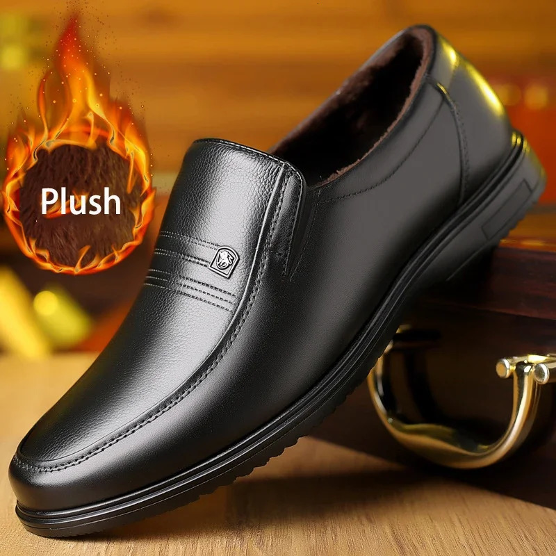 Men Loafers Slip On Business Casual Shoes Classic Soft Leather Mens Breathable Genuine Handmade Shoes 250717