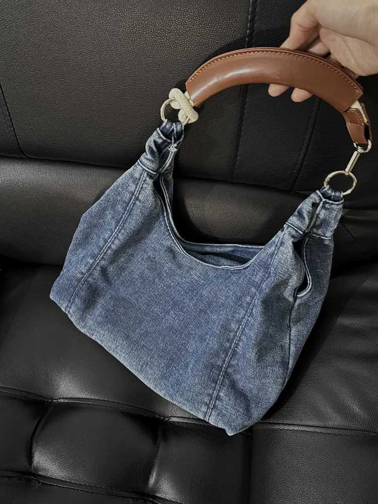 FAshionable texture denim blue tote bag for women 2025 summer new item niche casual commuting underarm bag spicy girl style R250717