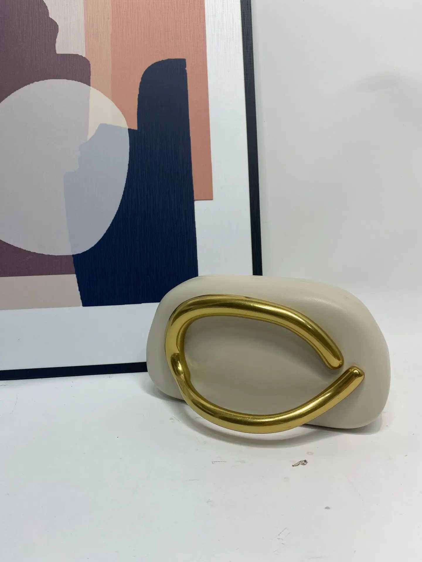 Big Gold Metal Closure Clutch Evening Bags For Women Designer Handbag And Purse Vintage Oval Box Chain Strap Shoulder Z250718