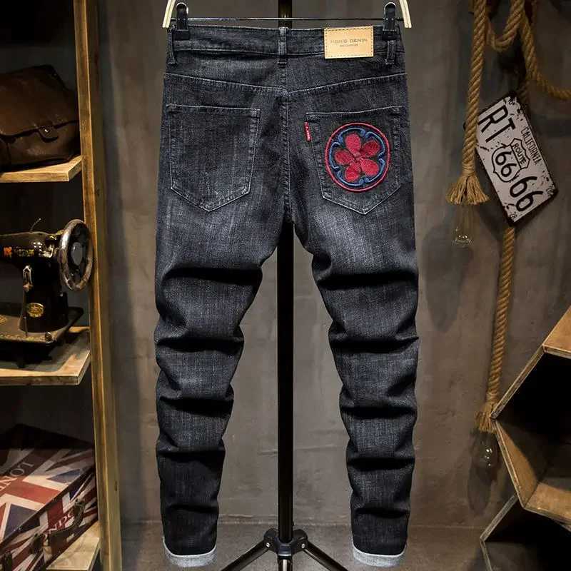 2025 Trend Aesthetic Autumn Clothing Xs Mens Jeans Tapered Male Cowboy Pants Embroidery Trousers Goth Kpop Denim X250718