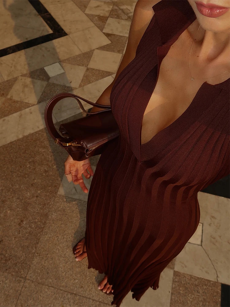 Elegant Knitted Pleated Long Dress For Women Slim Sleeveless Polo Neck A-line Evening Party Dresses Commuting Holiday Lady Robe 250715