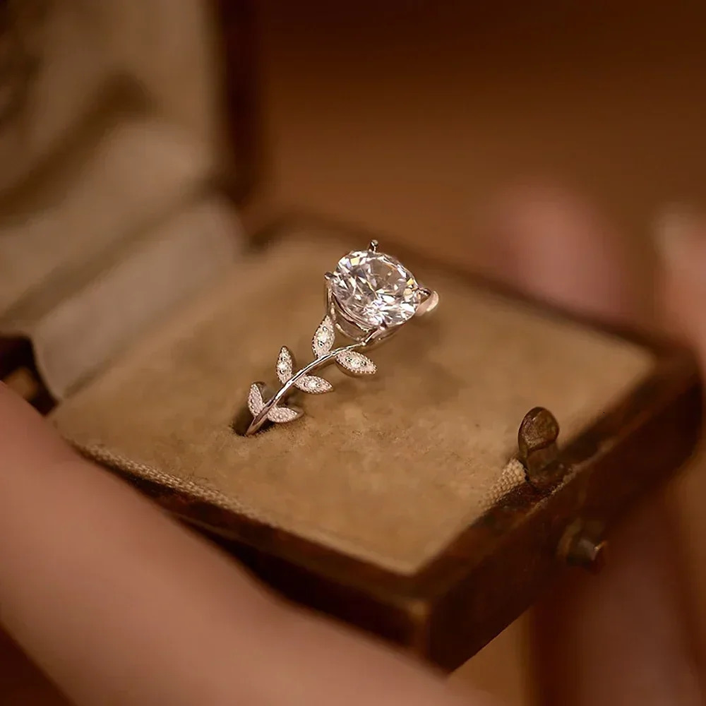 1CT Leaf Diamond Engagement Rings with GRA for Women 925 Sterling Silver Plated White Gold Wedding Band Promise Ring 250712