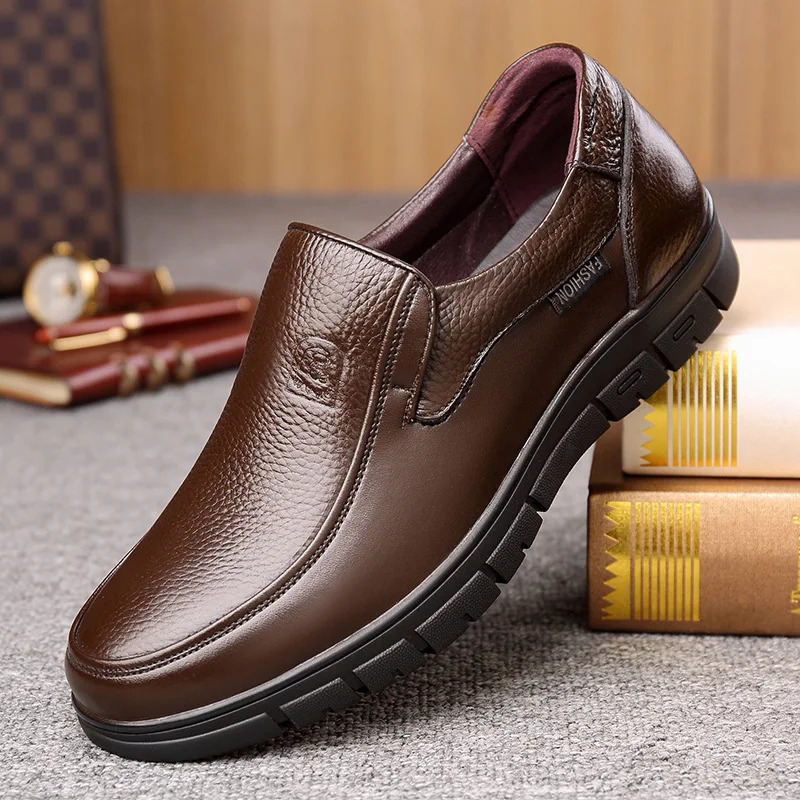 Summer Men Leather Shoes Soft Soled Casual Flat Outdoor Walking Comfort Fashion Loafers 250717