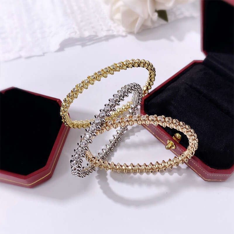 Fan Rock Girl Punk Style Fashion Street Photography Geometric Round Glossy Square Rivet Bracelet
