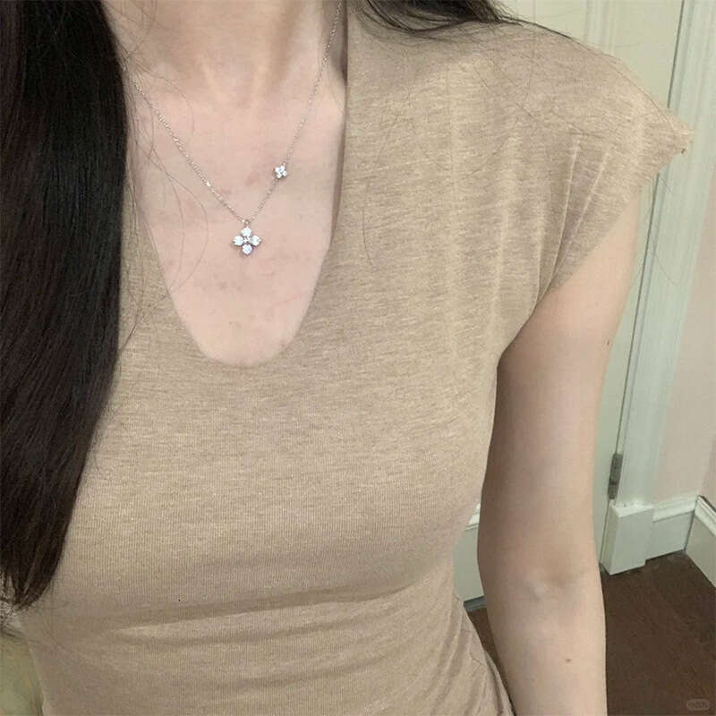 Tiqi S Pure Sier Super Shiny Four-Leaf Clover Necklace for Women, Socialite Style, High-End Full Dia Flower Light Clavicle Chain Trend