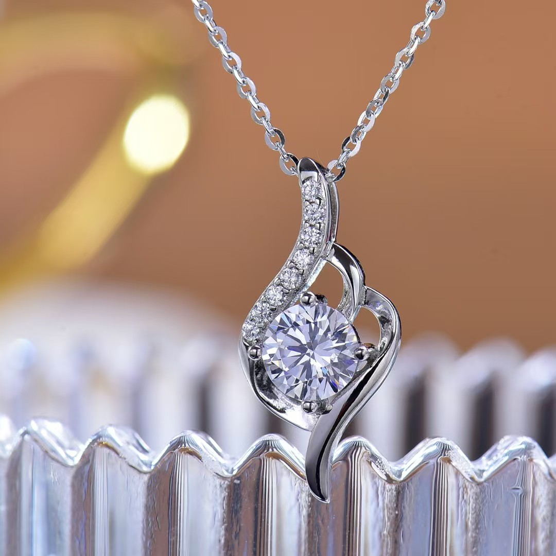 Premium Angel's Love Moissanite Pendant - Elegant Design with High - quality Lab - Created Gem, Perfect Gift for Her