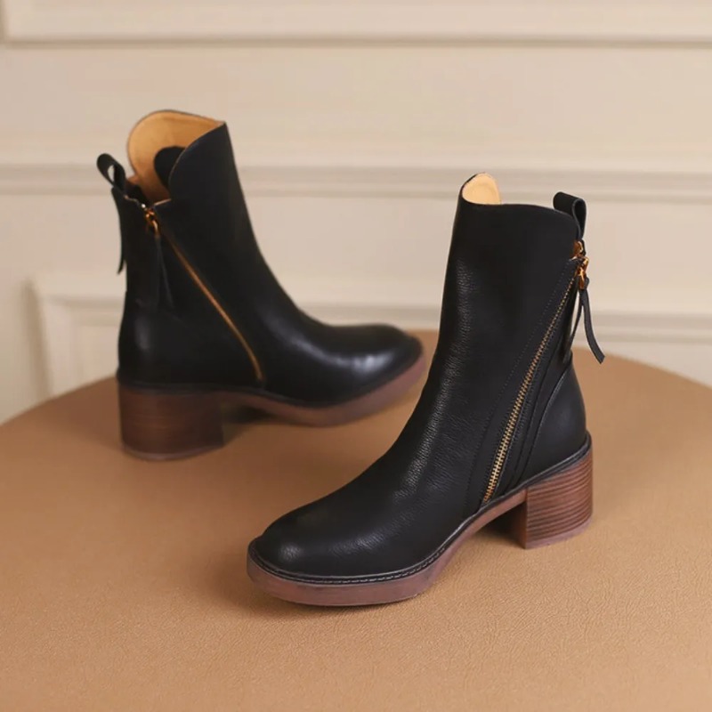 Autumn Fashion: Ladies' Short-Brown Ankle Boots Featuring Chunky Soles & Premium Leather Material