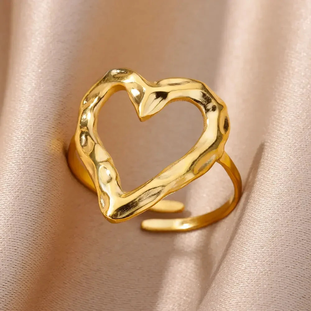 Stainless Steel Rings for Women Aesthetic Heart Gold Color Wedding Ring Vintage Waterproof Jewelry Prom Accessories Gift 250716