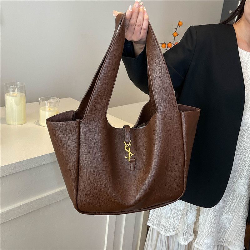 Designer bag Bucket Bag Shoulder Bag Luxury Bag Crossbody Designer 2025 Women Elegant Versatile handbag Casual commuting Crossbody bag Manifest temper