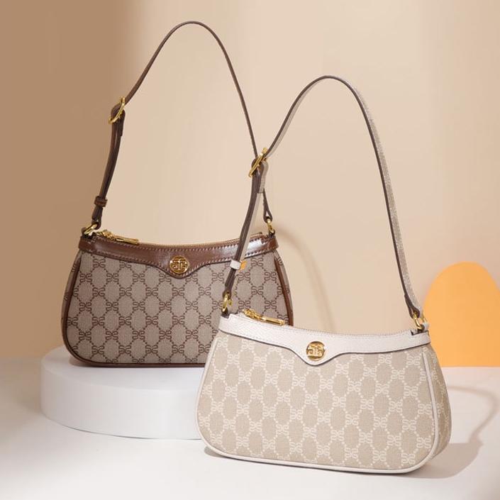 2025 Designer Shoulder High Quality Women's handbag Purse Leather Metal badge Letter print Crossbody Black Classic Underarm Bag Hobo bag