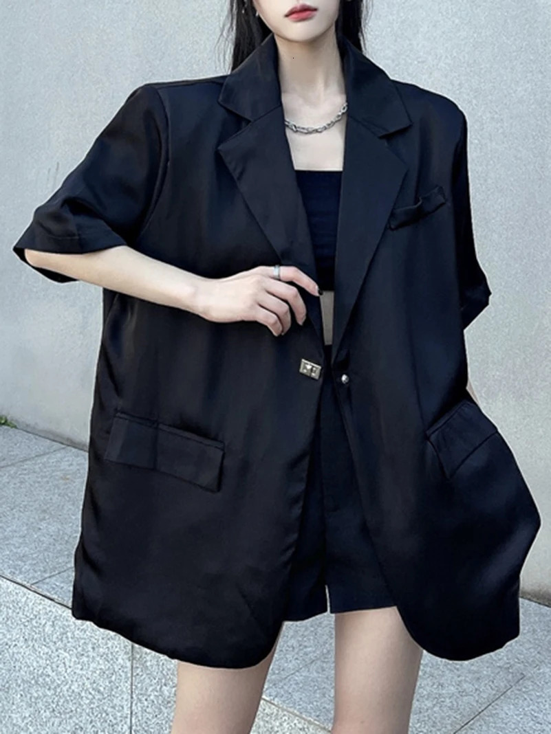30A3765 EAM Women Black Big Size Metal Buckle Blazer Lapel Short Sleeve Loose Fit Jacket Fashion Spring Summer 250703