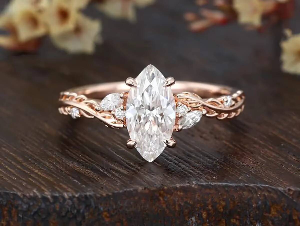 High Quality Wholesale Minimalism Fine Jewelry 925 Silver Classic Engagement Marquise Moissanite Rings for Woman