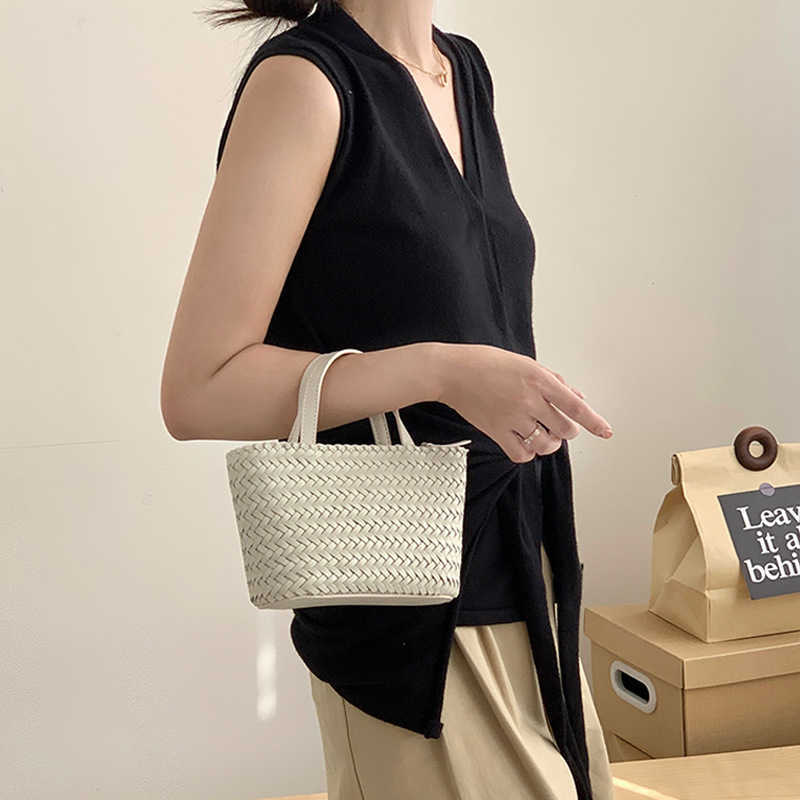 Vacation Style Handheld Tote Bag 2025 Handmade Top Handle Bags Woven Basket Leather Crossbody Bags for Women 250718