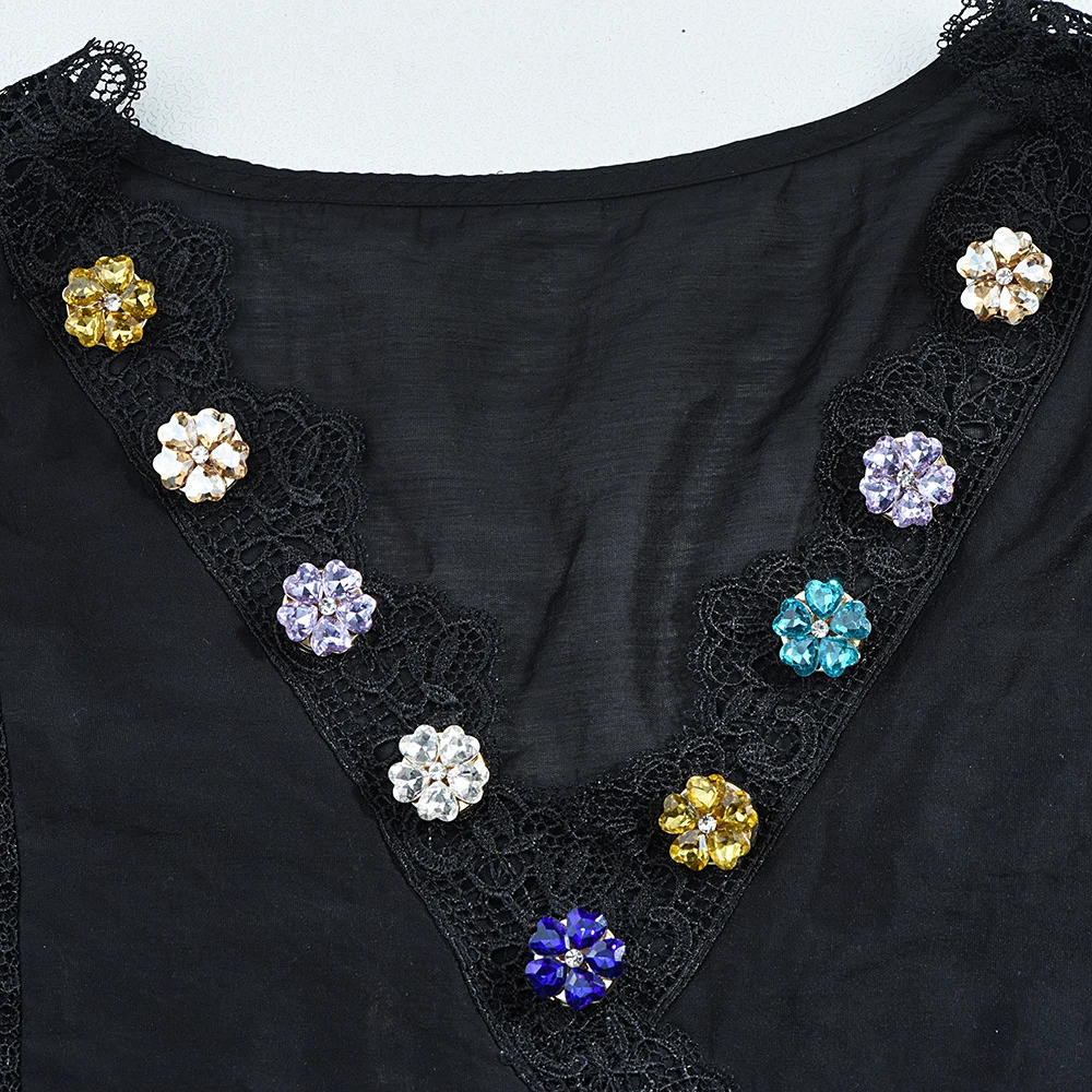 ICEYY 2pcs Cute Cufflink Button Covers For Shirt Crystal heart Five Petal Clip Sleeve Buttons Fashion Gifts Tux Cufflinks 250715