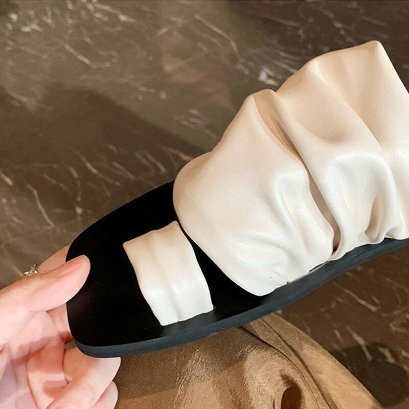 Designer Studiolee New Design Sense Square Pleated Slouchy Flat Toe Post Sandals for Women Outdoor Summer