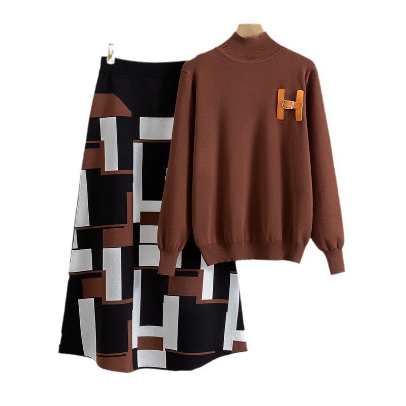 Color-Block Sweater and Skirt Set for Women Autumn Winter Knitted Top Two-Piece Set 250718