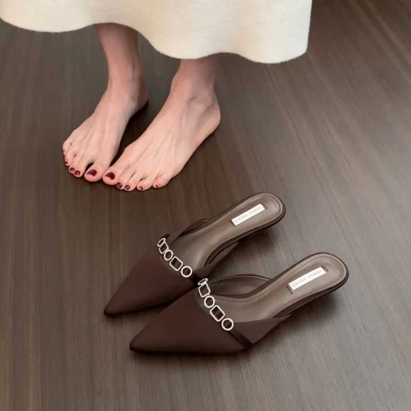 Summer Fion Crystal Mes Wen Slippers Casual Dress Street Style Slides Ladies Cover Toe Slip On Shoes Y250716