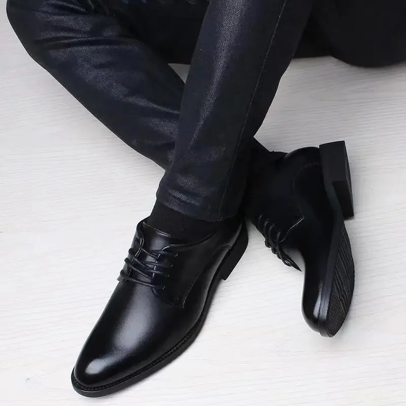 Fashionable Versatile Men Shoes Heightening Spring British Casual Business Flats Comfortable Shoes 250717