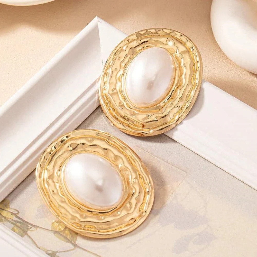 Punk White Rose Pearl Big Earrings For Women Exaggerated Large Oval Metal Stud Earrings Vintage Evening Jewelry 250717