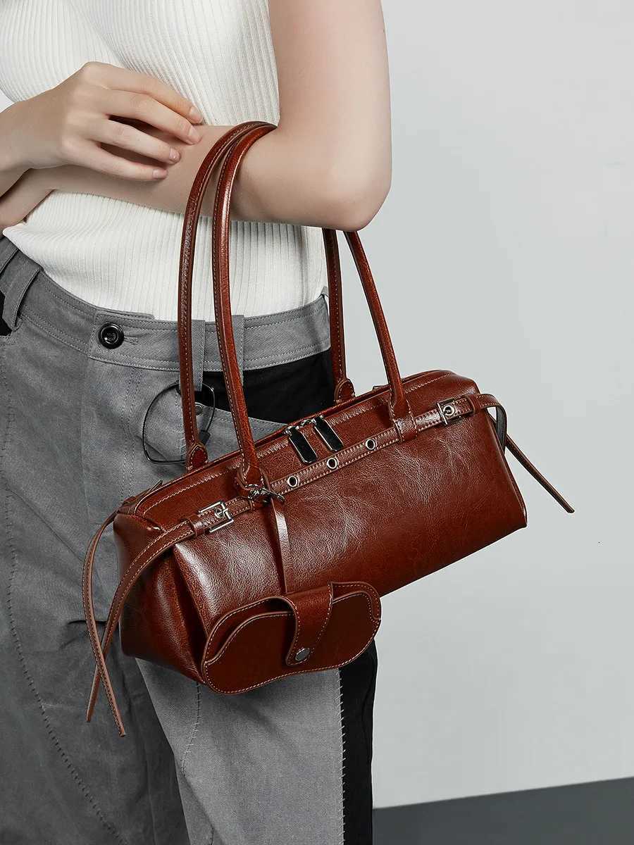 2025 New Genuine Leather Womens Shoulder Bag Cowhide ladies handbag baguette bag female Commuter Shopping Underarm Bag R250717