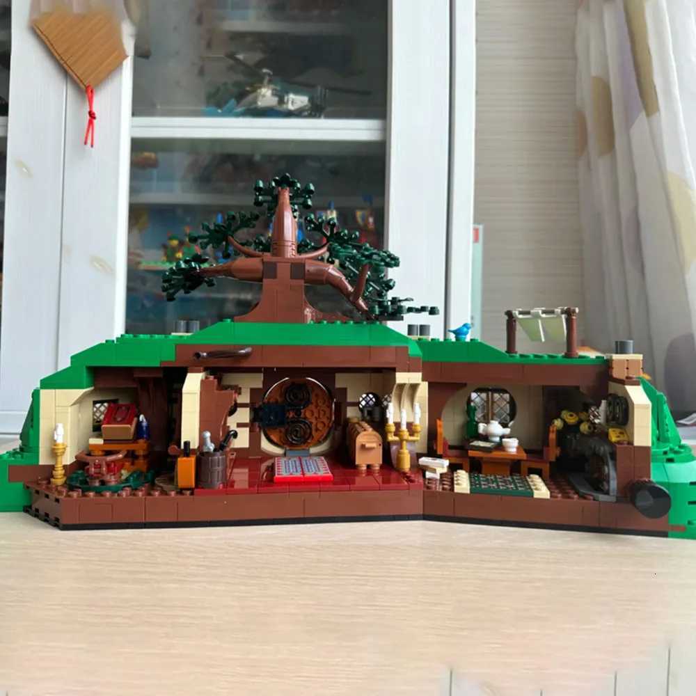 2025 New 2017pcs Moc 10354 The Rings The Shire Modular Castle Model Building Blocks DIY Creative Assembly Bricks Toys Kids Gift Z250718
