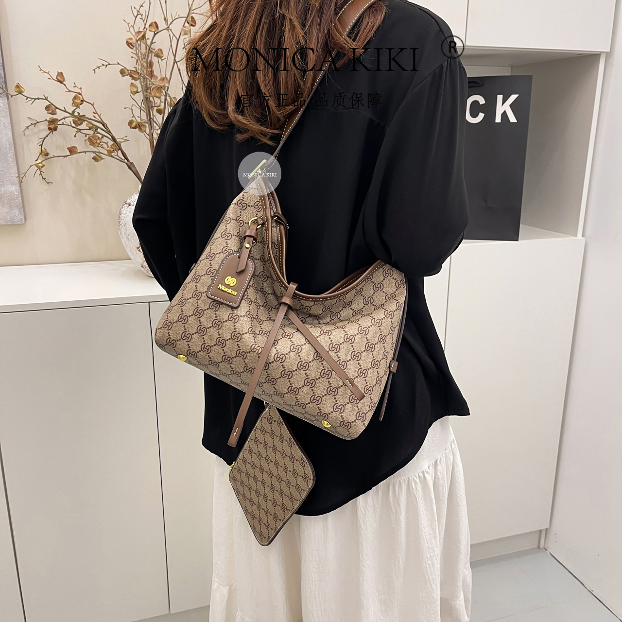 Large capacity pack Tote Free Shipping with contrasting color print vintage floral shopping bag for women commuting European and American retro light